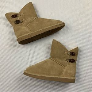 Bearpaw youth boot